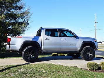 2016 Toyota Tacoma TRD Off-Road Double Cab   - Photo 14 - Springfield, MO 65802