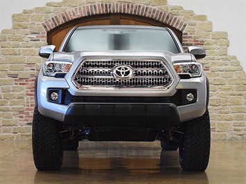 2016 Toyota Tacoma TRD Off-Road Double Cab   - Photo 5 - Springfield, MO 65802