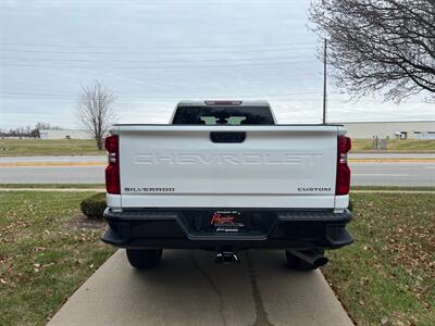 2022 Chevrolet Silverado 2500HD Custom   - Photo 8 - Springfield, MO 65802