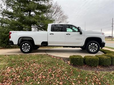 2022 Chevrolet Silverado 2500HD Custom   - Photo 3 - Springfield, MO 65802