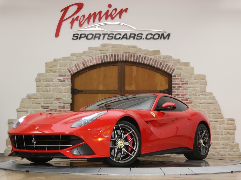 2014 Ferrari F12 Berlinetta - Rosso Corsa - Walkaround & Interior