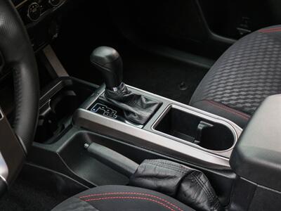 2021 Toyota Tacoma SR5 V6   - Photo 21 - Springfield, MO 65802