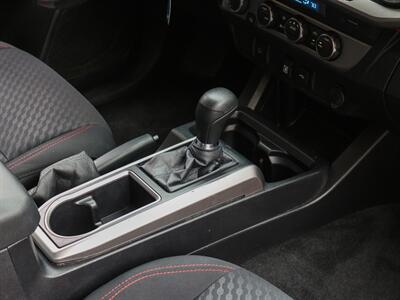 2021 Toyota Tacoma SR5 V6   - Photo 22 - Springfield, MO 65802