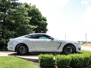 2017 Ford Mustang Shelby GT350R   - Photo 24 - Springfield, MO 65802