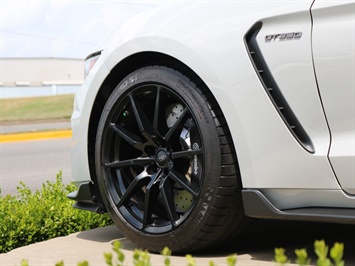 2017 Ford Mustang Shelby GT350R   - Photo 41 - Springfield, MO 65802