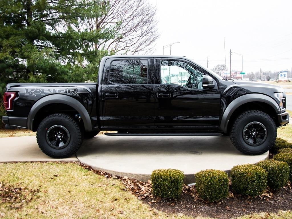 2018 Ford F-150 Raptor - Photo 3 - Springfield, MO 65802