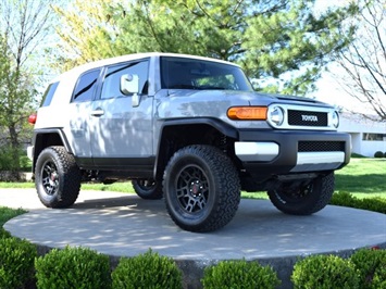 2014 Toyota FJ Cruiser   - Photo 15 - Springfield, MO 65802