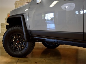 2014 Toyota FJ Cruiser   - Photo 12 - Springfield, MO 65802