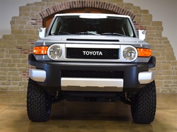 2014 Toyota FJ Cruiser   - Photo 5 - Springfield, MO 65802