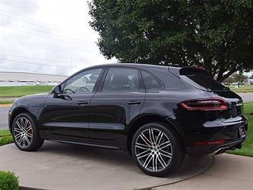 2015 Porsche Macan Turbo   - Photo 26 - Springfield, MO 65802