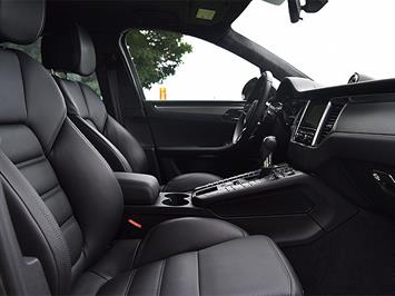 2015 Porsche Macan Turbo   - Photo 18 - Springfield, MO 65802