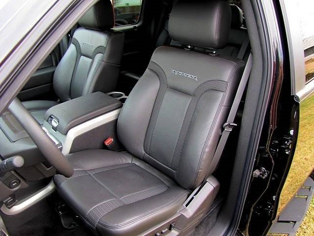 2013 Ford F-150 SVT Raptor - Photo 2 - Springfield, MO 65802