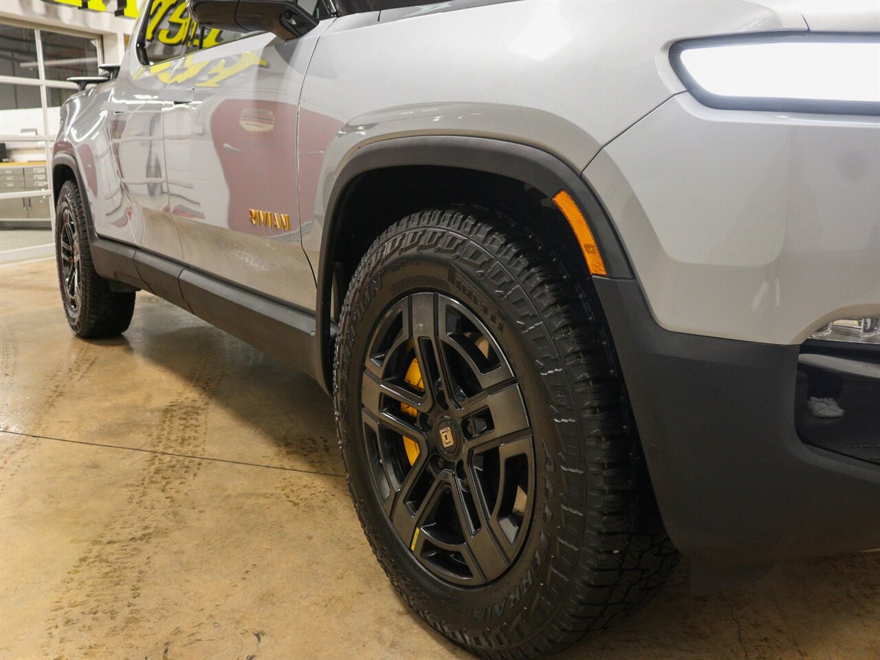 2022 Rivian R1T Launch Edition - Photo 4 - Springfield, MO 65802