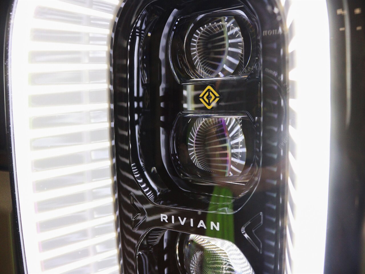 2022 Rivian R1T Launch Edition - Photo 48 - Springfield, MO 65802
