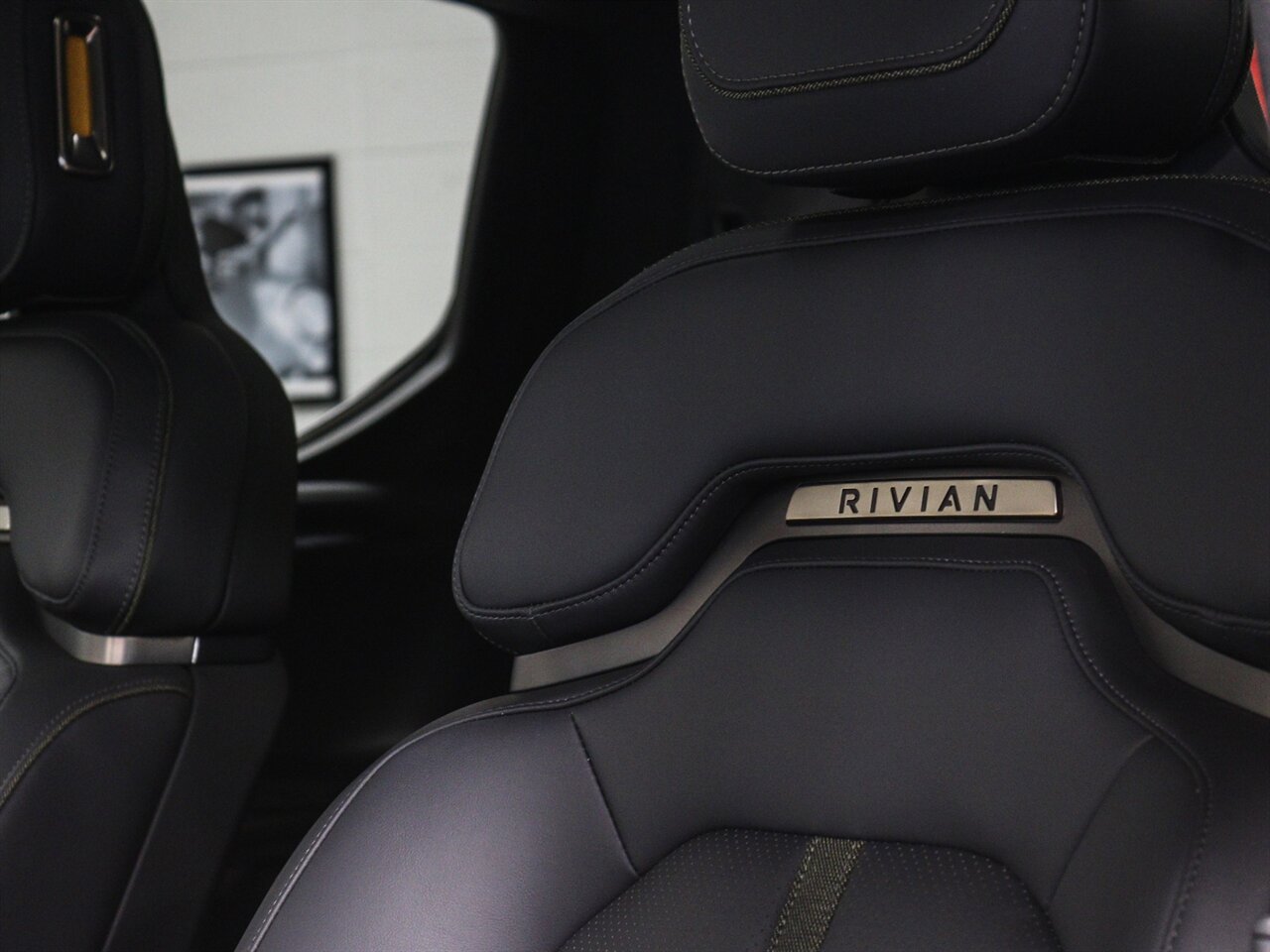 2022 Rivian R1T Launch Edition - Photo 24 - Springfield, MO 65802