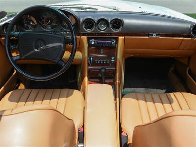 1988 Mercedes-Benz 560 SL   - Photo 2 - Springfield, MO 65802