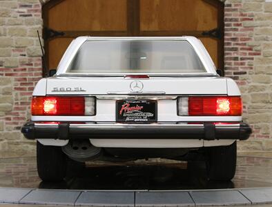 1988 Mercedes-Benz 560 SL   - Photo 8 - Springfield, MO 65802