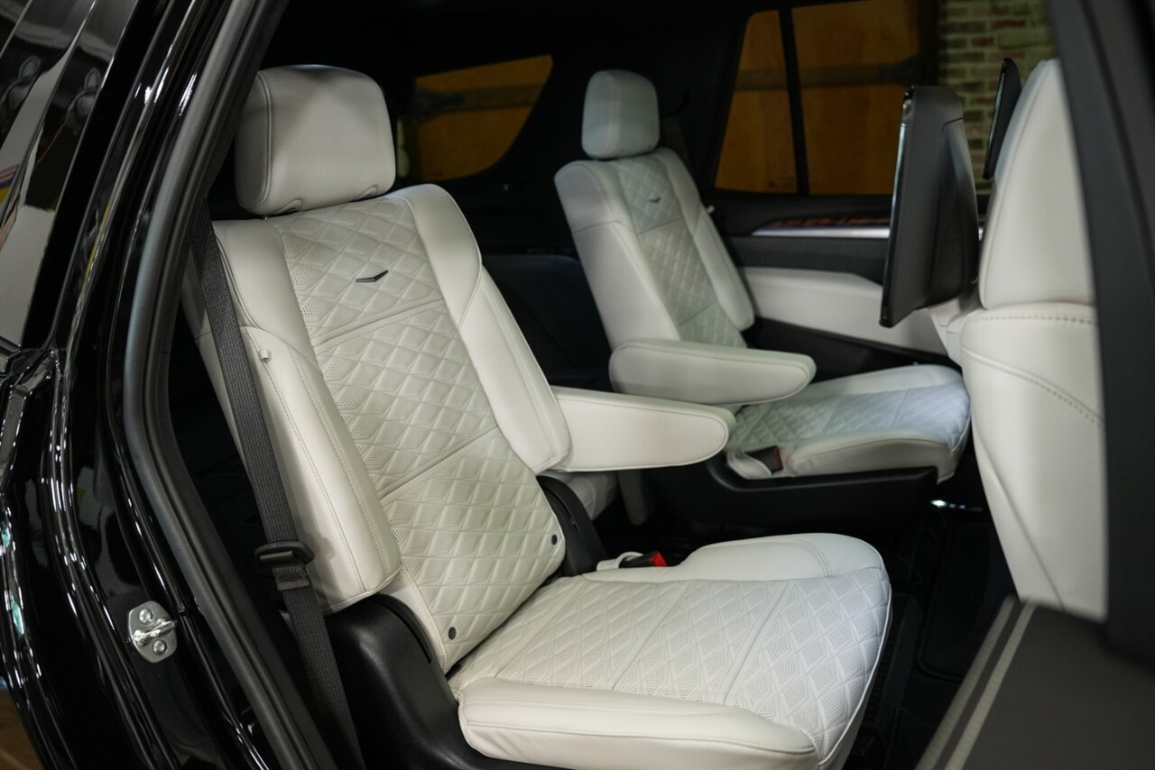 2025 Cadillac Escalade Sport Platinum - Photo 40 - Springfield, MO 65802