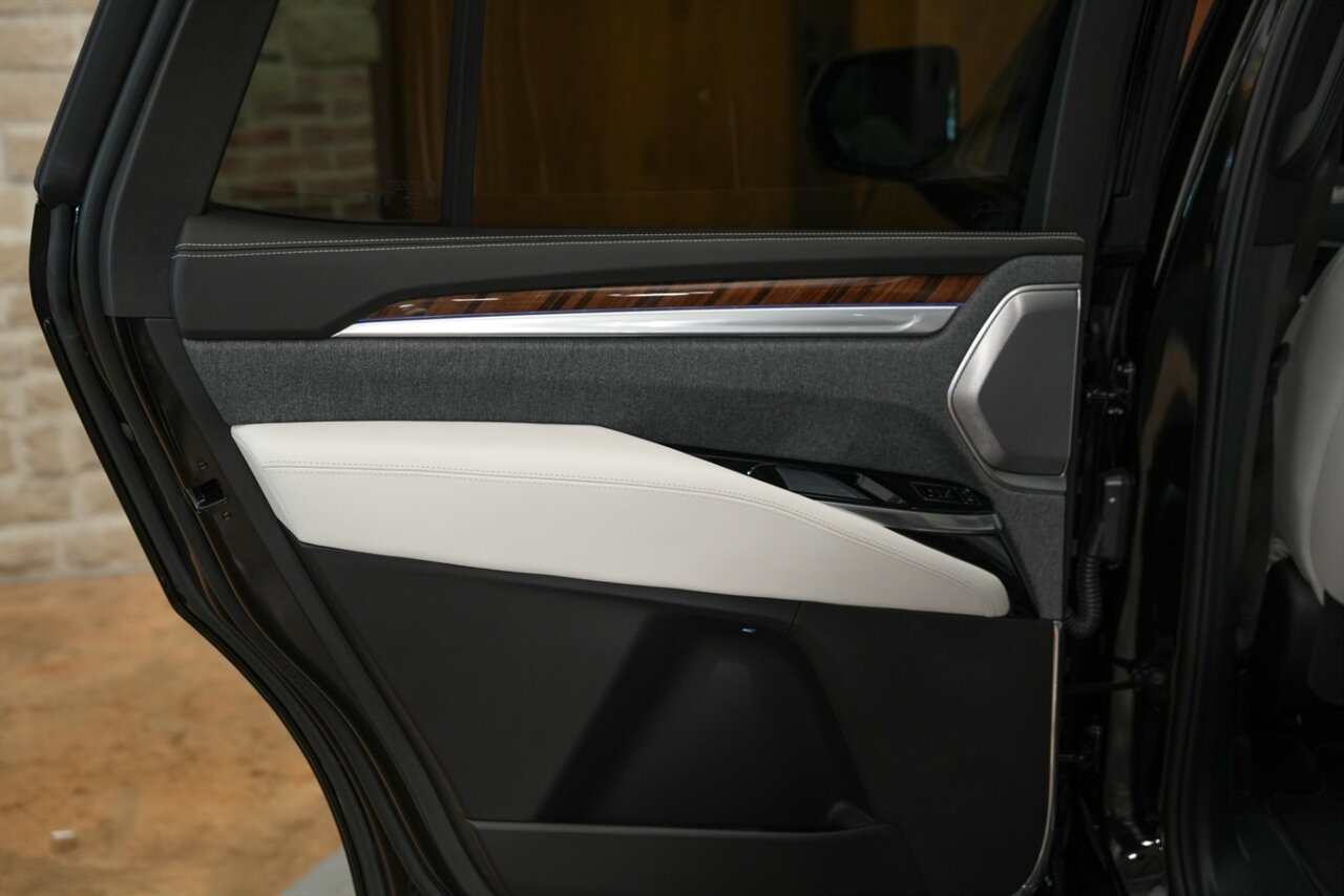 2025 Cadillac Escalade Sport Platinum - Photo 35 - Springfield, MO 65802