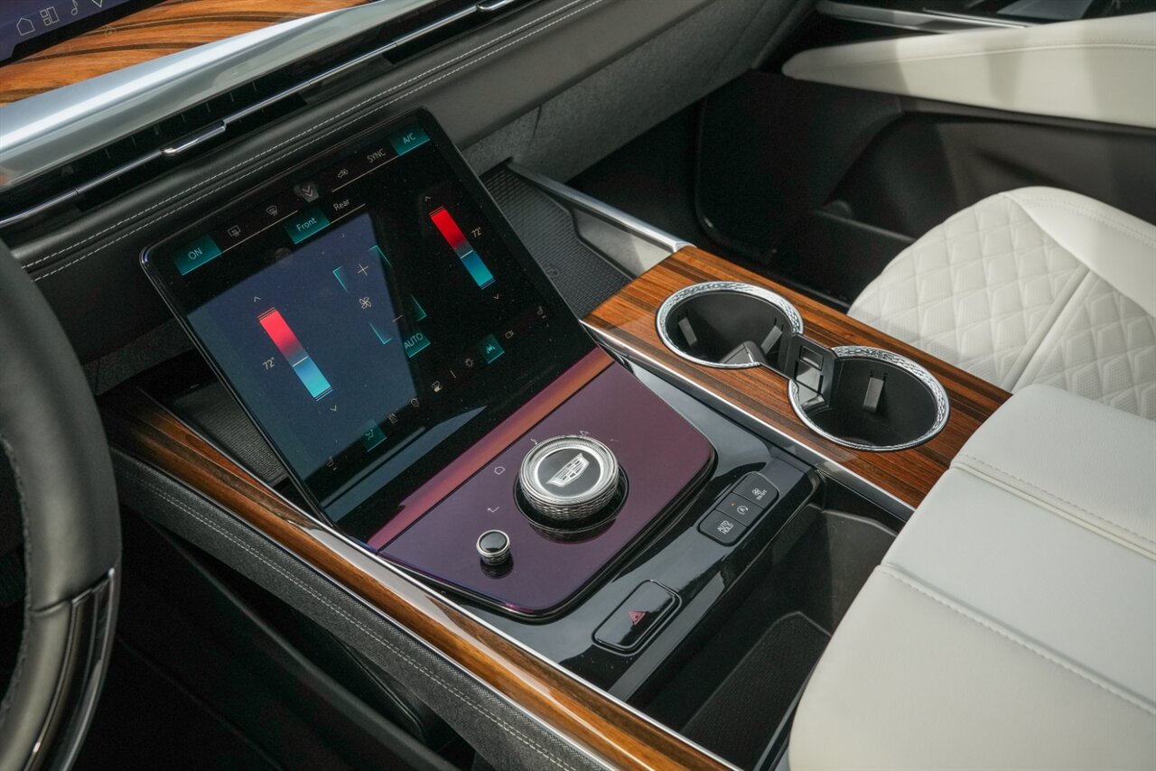 2025 Cadillac Escalade Sport Platinum - Photo 27 - Springfield, MO 65802