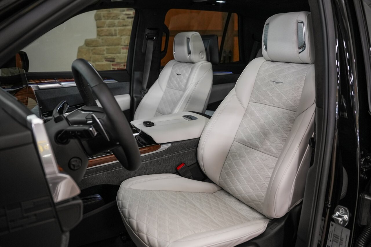 2025 Cadillac Escalade Sport Platinum - Photo 2 - Springfield, MO 65802