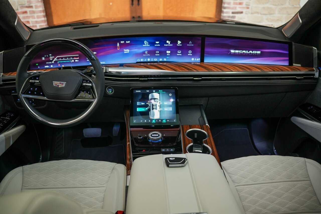 2025 Cadillac Escalade Sport Platinum - Photo 44 - Springfield, MO 65802