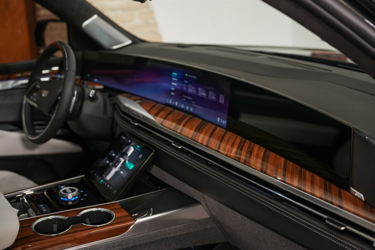 2025 Cadillac Escalade Sport Platinum - Photo 32 - Springfield, MO 65802