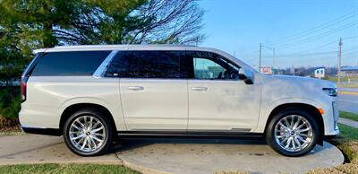 2021 Cadillac Escalade ESV Premium Luxury   - Photo 3 - Springfield, MO 65802