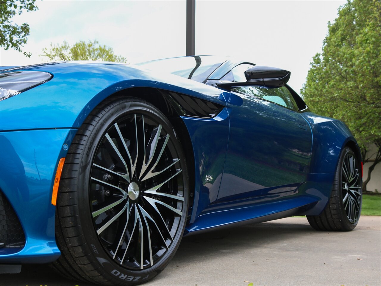 2020 Aston Martin DBS Superleggera Coupe - Photo 38 - Springfield, MO 65802