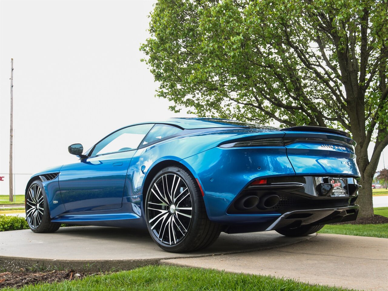 2020 Aston Martin DBS Superleggera Coupe - Photo 34 - Springfield, MO 65802