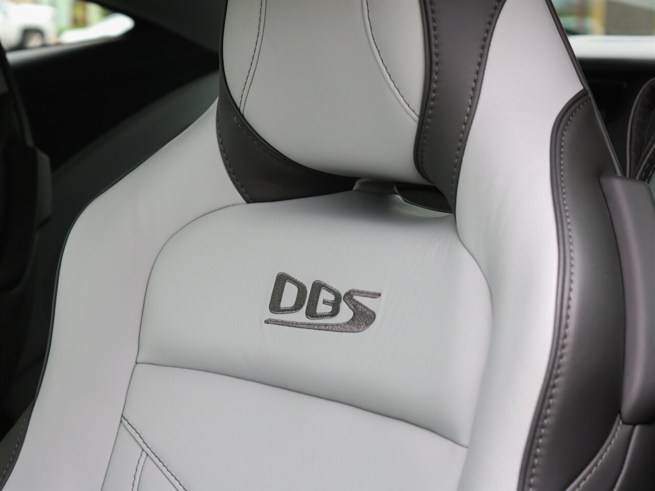 2020 Aston Martin DBS Superleggera Coupe - Photo 42 - Springfield, MO 65802