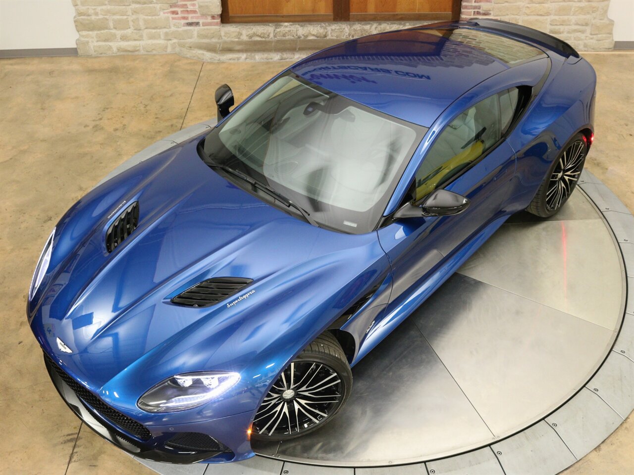 2020 Aston Martin DBS Superleggera Coupe - Photo 10 - Springfield, MO 65802