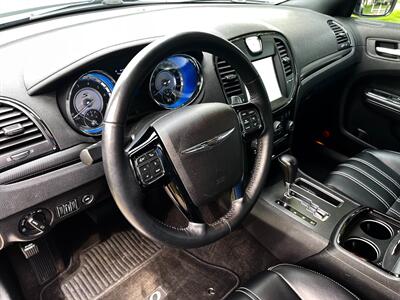 2012 Chrysler 300 S   - Photo 12 - Springfield, MO 65802