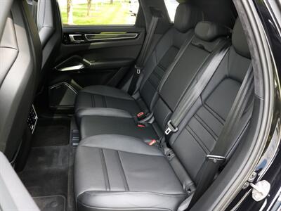 2019 Porsche Cayenne Turbo   - Photo 37 - Springfield, MO 65802