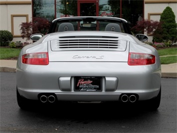 2006 Porsche 911 Carrera S Cabriolet   - Photo 7 - Springfield, MO 65802