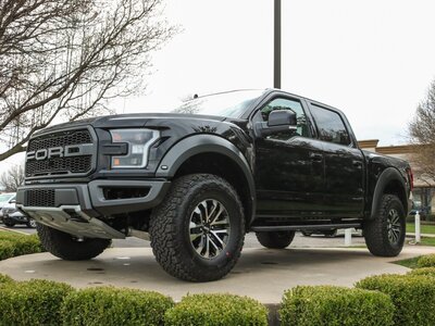 2019 Ford F-150 Raptor   - Photo 1 - Springfield, MO 65802