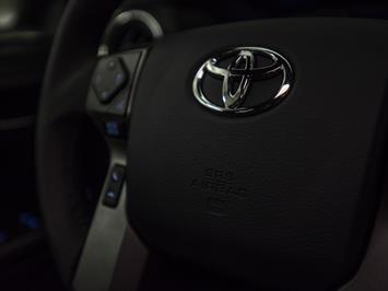 2017 Toyota Tacoma TRD Sport   - Photo 20 - Springfield, MO 65802