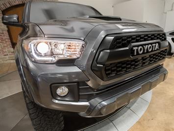 2017 Toyota Tacoma TRD Sport   - Photo 29 - Springfield, MO 65802