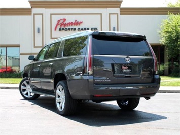 2015 Cadillac Escalade ESV Luxury   - Photo 6 - Springfield, MO 65802