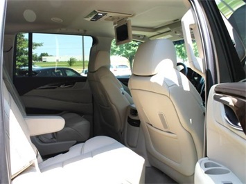 2015 Cadillac Escalade ESV Luxury   - Photo 15 - Springfield, MO 65802