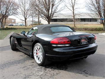 2004 Dodge Viper SRT-10 Mamba Edition   - Photo 11 - Springfield, MO 65802