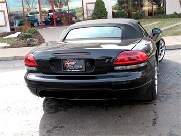 2004 Dodge Viper SRT-10 Mamba Edition   - Photo 12 - Springfield, MO 65802