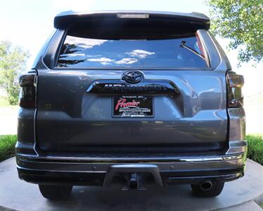 2020 Toyota 4Runner Nightshade Edition   - Photo 32 - Springfield, MO 65802