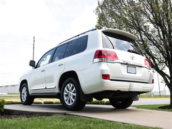 2018 Toyota Land Cruiser   - Photo 35 - Springfield, MO 65802