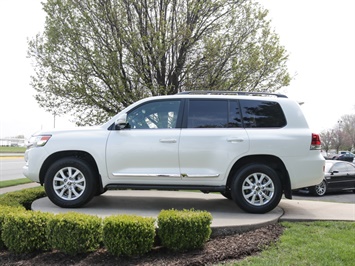 2018 Toyota Land Cruiser   - Photo 36 - Springfield, MO 65802