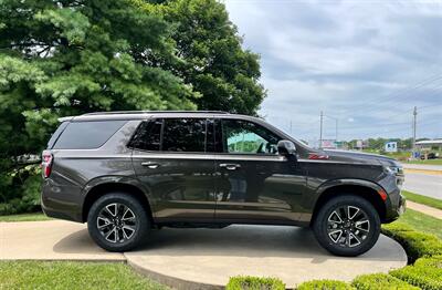 2021 Chevrolet Tahoe Z71   - Photo 4 - Springfield, MO 65802