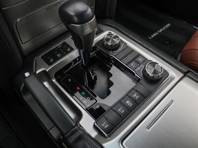 2021 Toyota Land Cruiser   - Photo 19 - Springfield, MO 65802