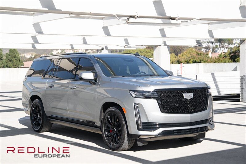 2023 Cadillac Escalade ESV Sport Platinum photo 4