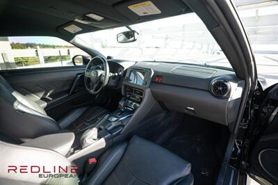 2020 Nissan GT-R Premium  CARBONFIBER UPGRADES! - Photo 11 - San Diego, CA 92126