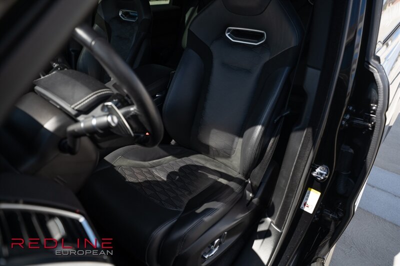 2021 Land Rover Range Rover Sport SVR photo 18